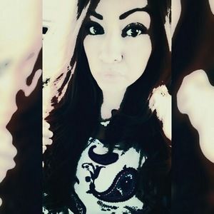 Meet your Posher, Yvette